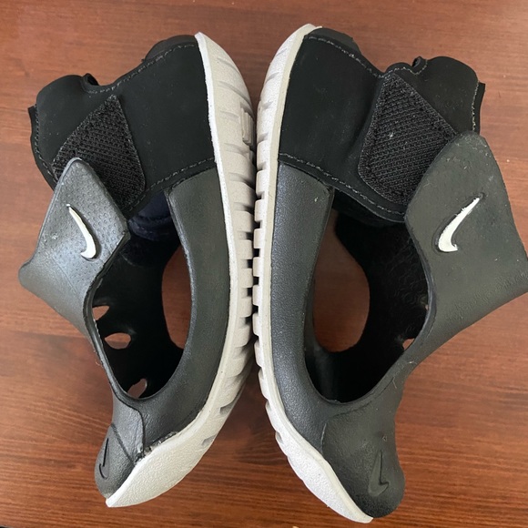 Nike kid shoes - Picture 2 of 5